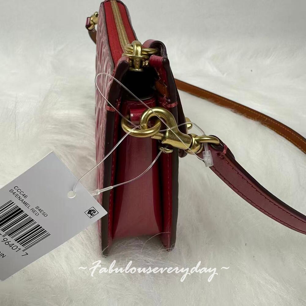Coach Penn Shoulder Bag In Signature Leather/Gold/Red CCC46 NWT - Picture 3 of 10